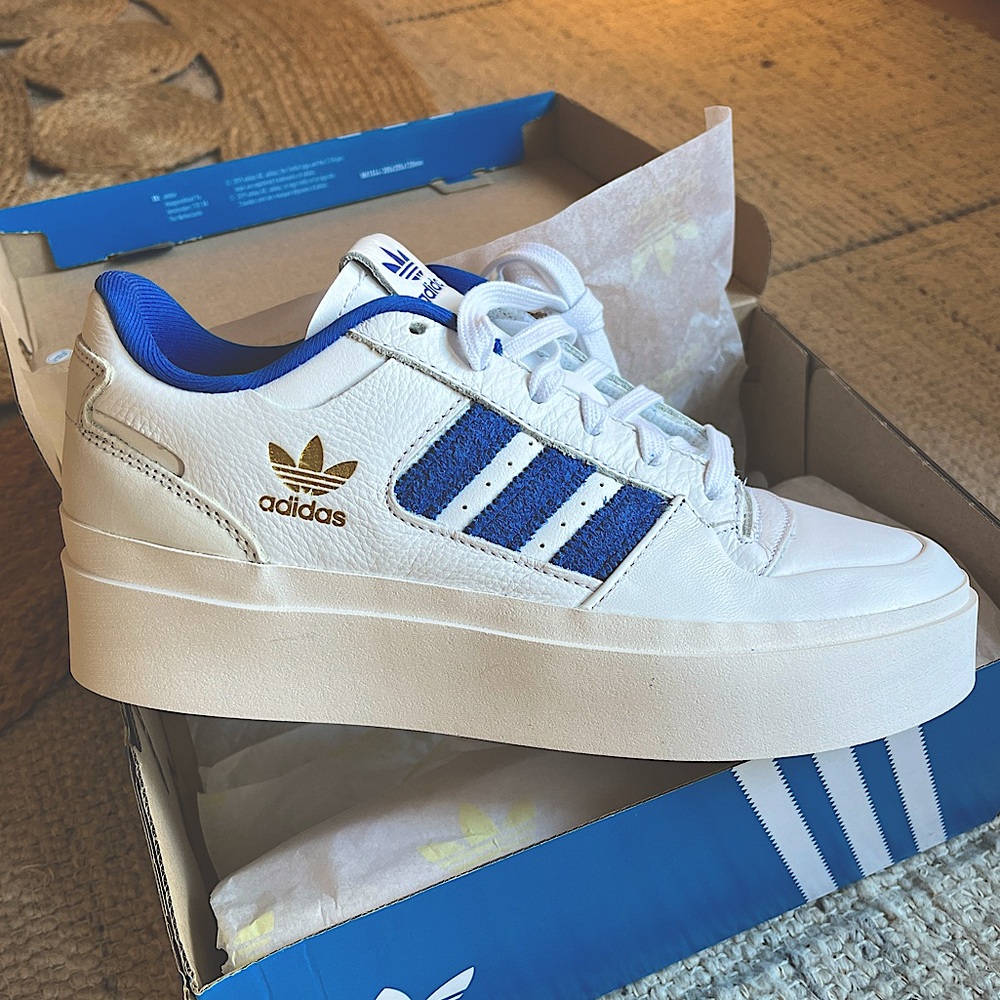 Adidas Forum Bonega white and blue sneaker - Woman’s 9.5
